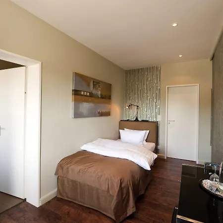 Stadt Hamburg 3*